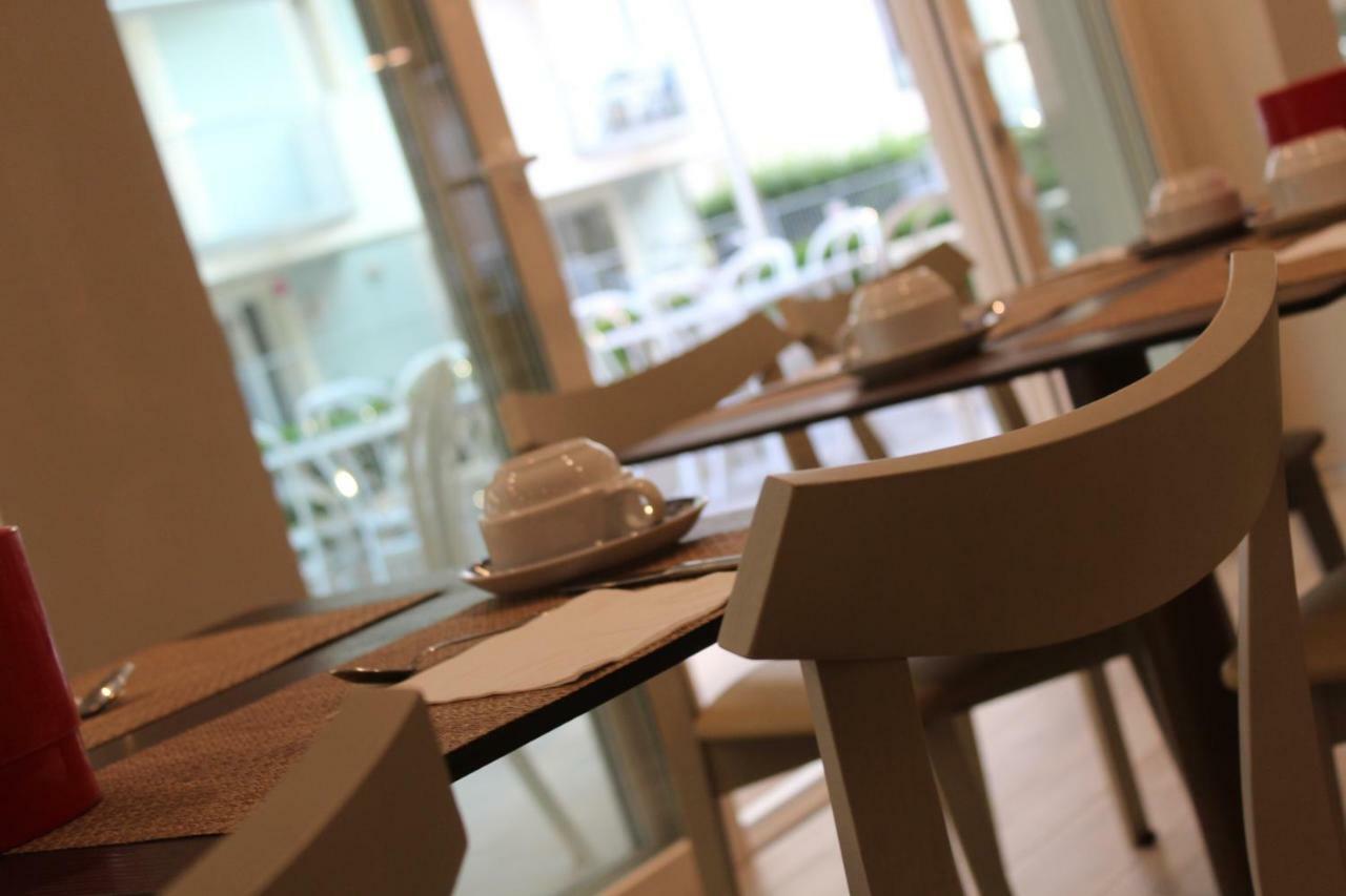 Hotel Mauri Marebello 외부 사진