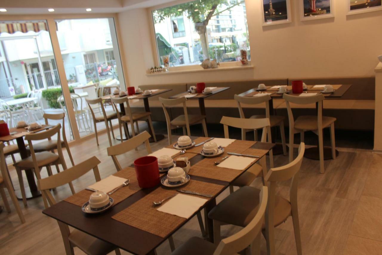 Hotel Mauri Marebello 외부 사진