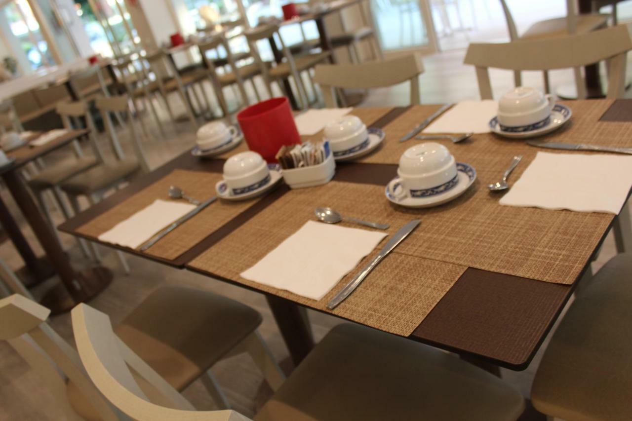 Hotel Mauri Marebello 외부 사진