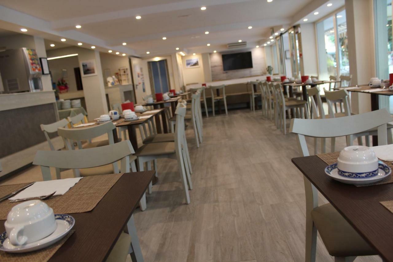 Hotel Mauri Marebello 외부 사진